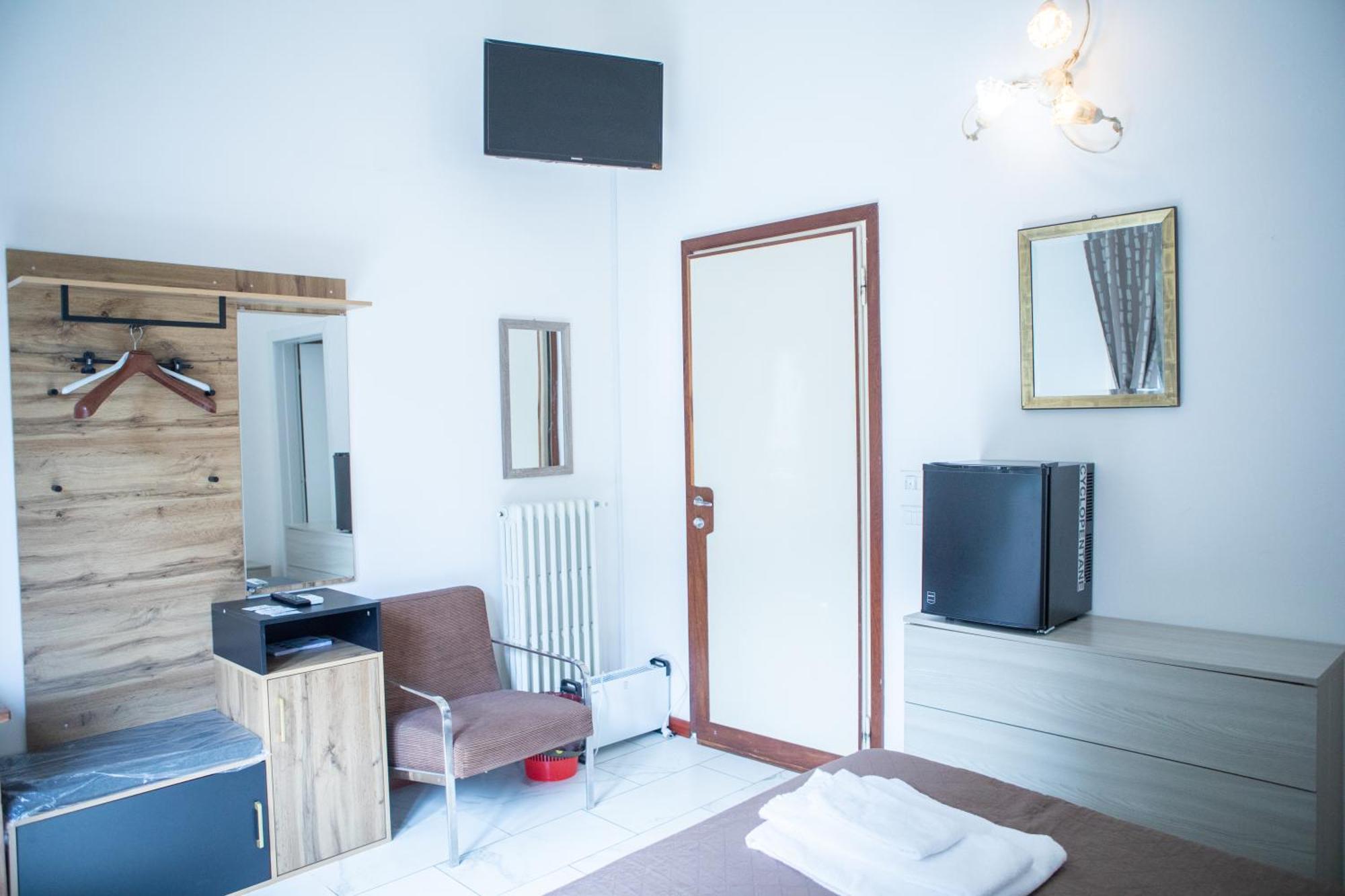 Villa Giove Rooms 普拉托 外观 照片